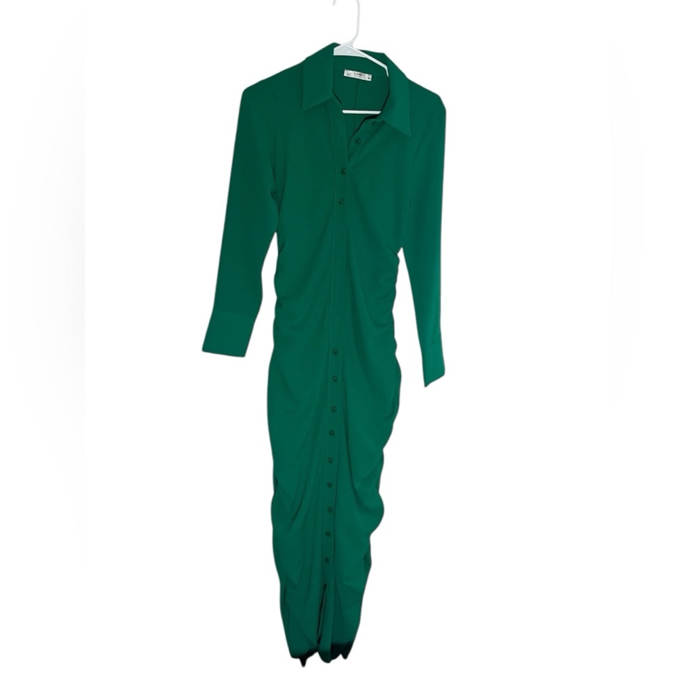 Elegant Green Button-Down Dress
